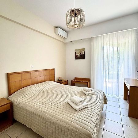 Manolis Apartments Плакіас Екстер'єр фото