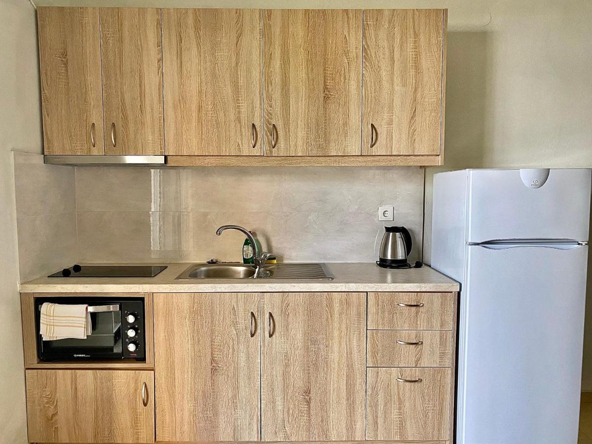 Manolis Apartments Плакіас Екстер'єр фото