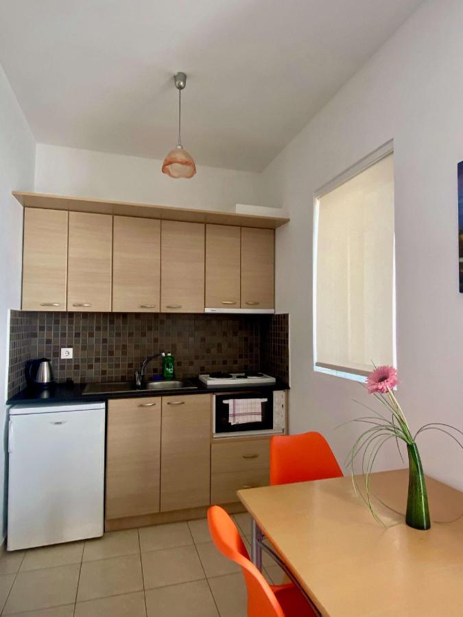 Manolis Apartments Плакіас Екстер'єр фото