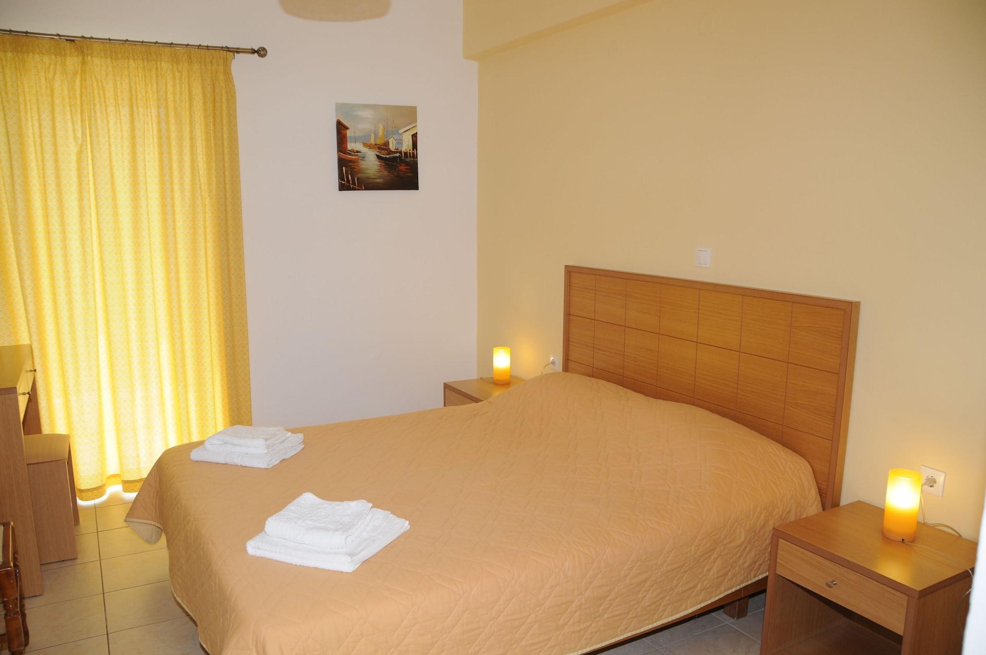 Manolis Apartments Плакіас Екстер'єр фото